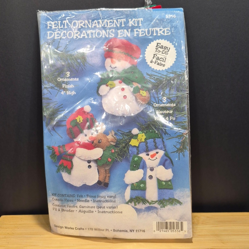 Vtg 90s Design Works Crafts Felt Ornament Kit Snowman Holiday Winter Cottage
